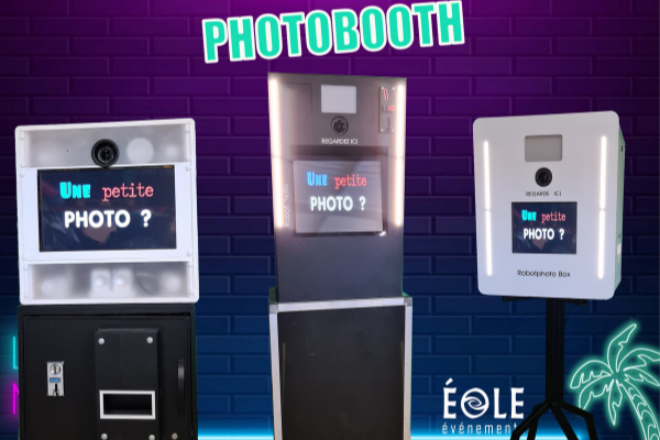 3 photobooth côte à côte avec en bas le nom Eole Evenements